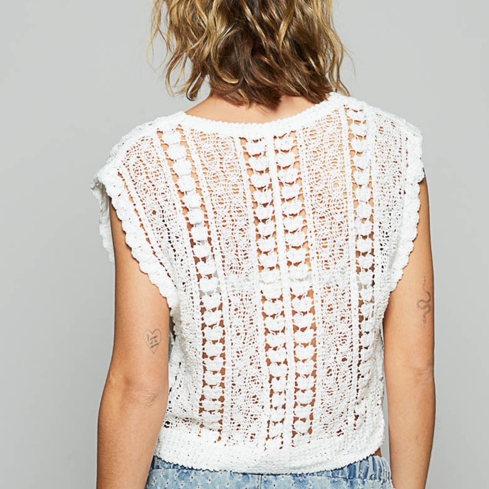 POL. ❤️ White Crochet Knit Sleeveless Top - Picture 2 of 5